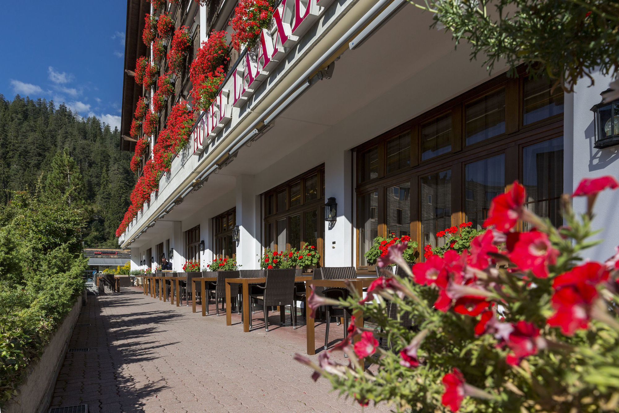 Hotel Laaxerhof Exterior photo
